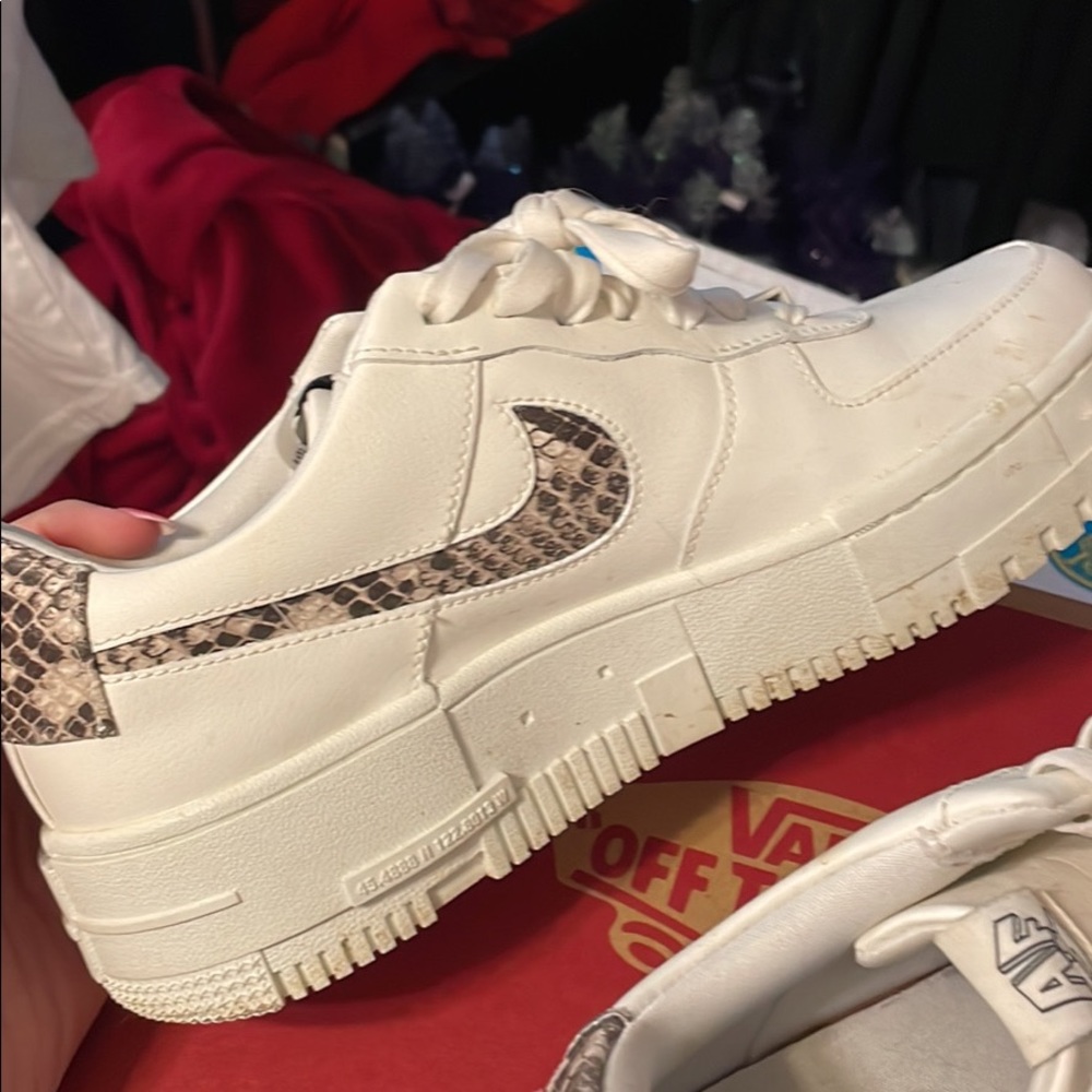 NIKE AIR FORCE ONES
